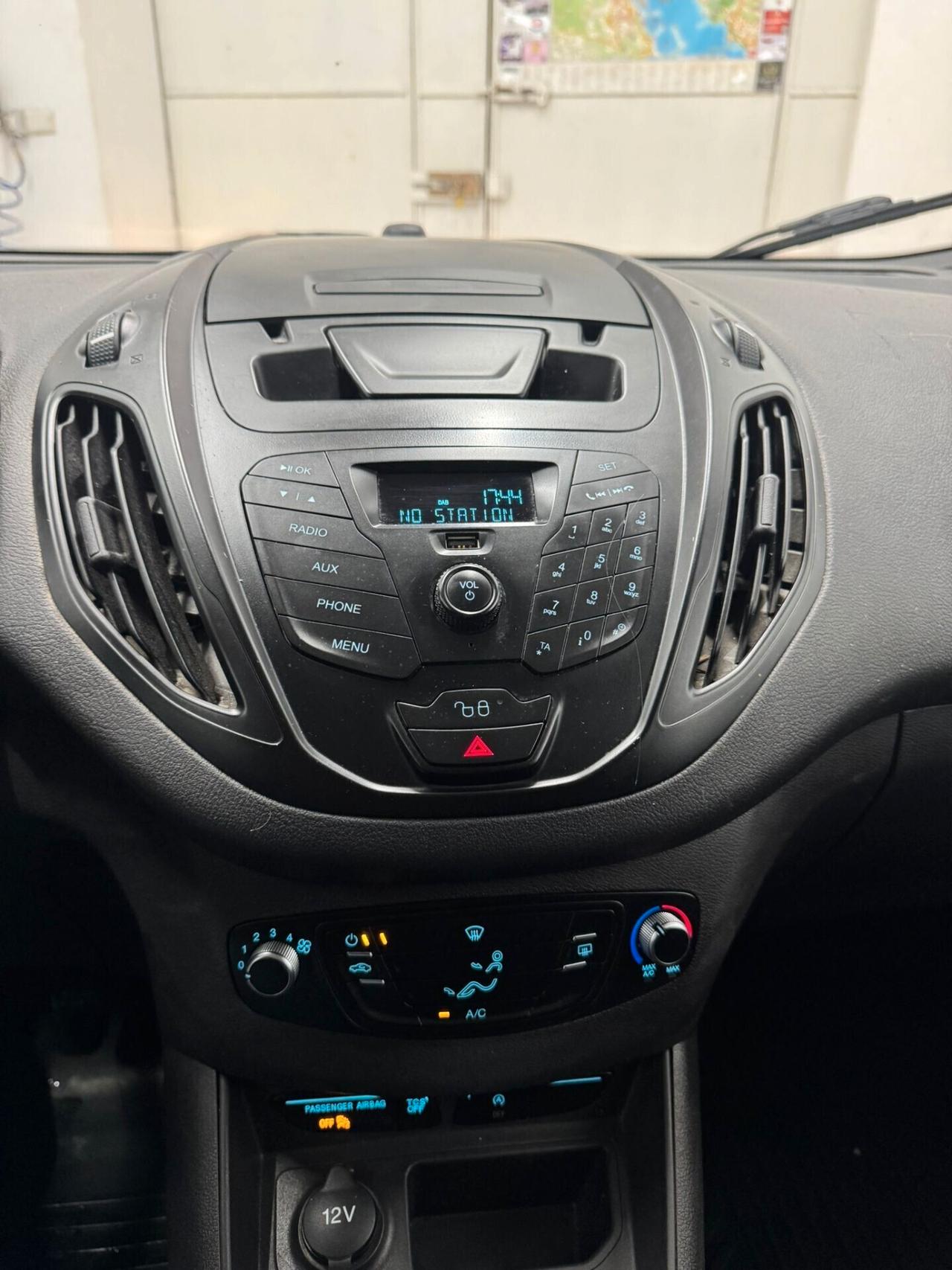 Ford transit courier 1,5 tdci 75 CV