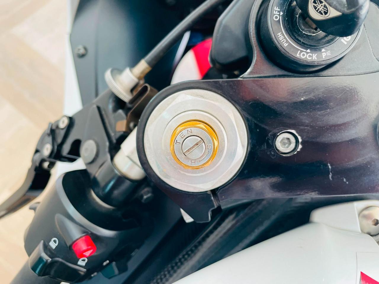 Yamaha YZF R6 Competition White/Red