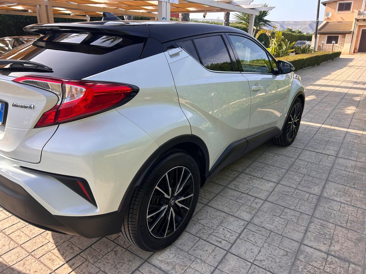 Toyota C-HR 1.8 Hybrid E-CVT Trend