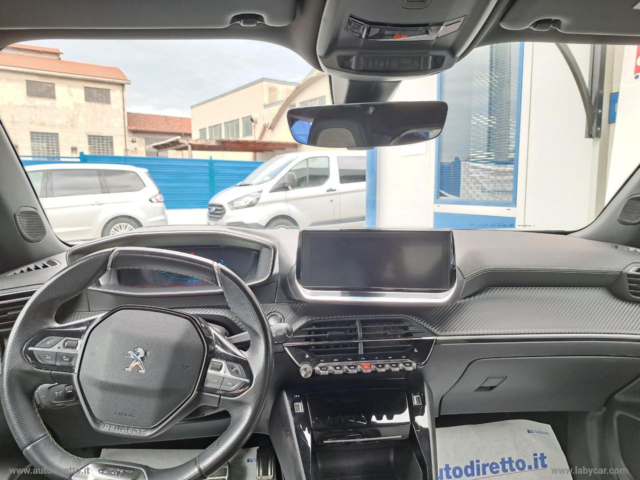 PEUGEOT 2008 motore elettrico 136 CV GT