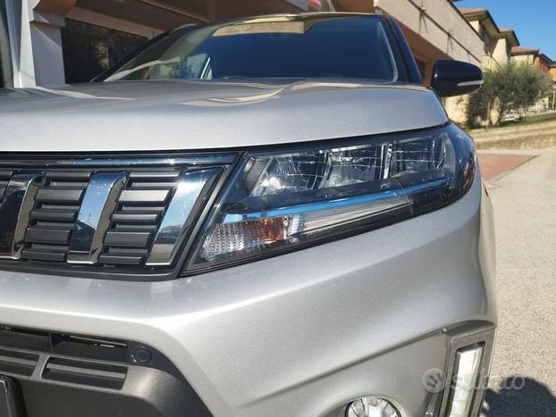 Suzuki Vitara 1.4 Hybrid Top