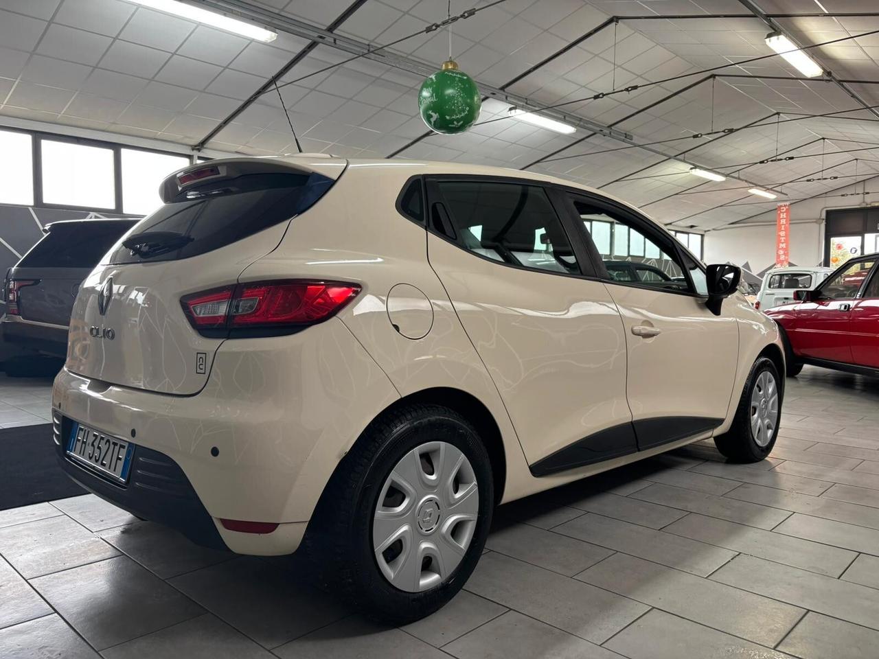 Renault Clio 1.2 75CV 5 porte Zen NEOPATENTATI