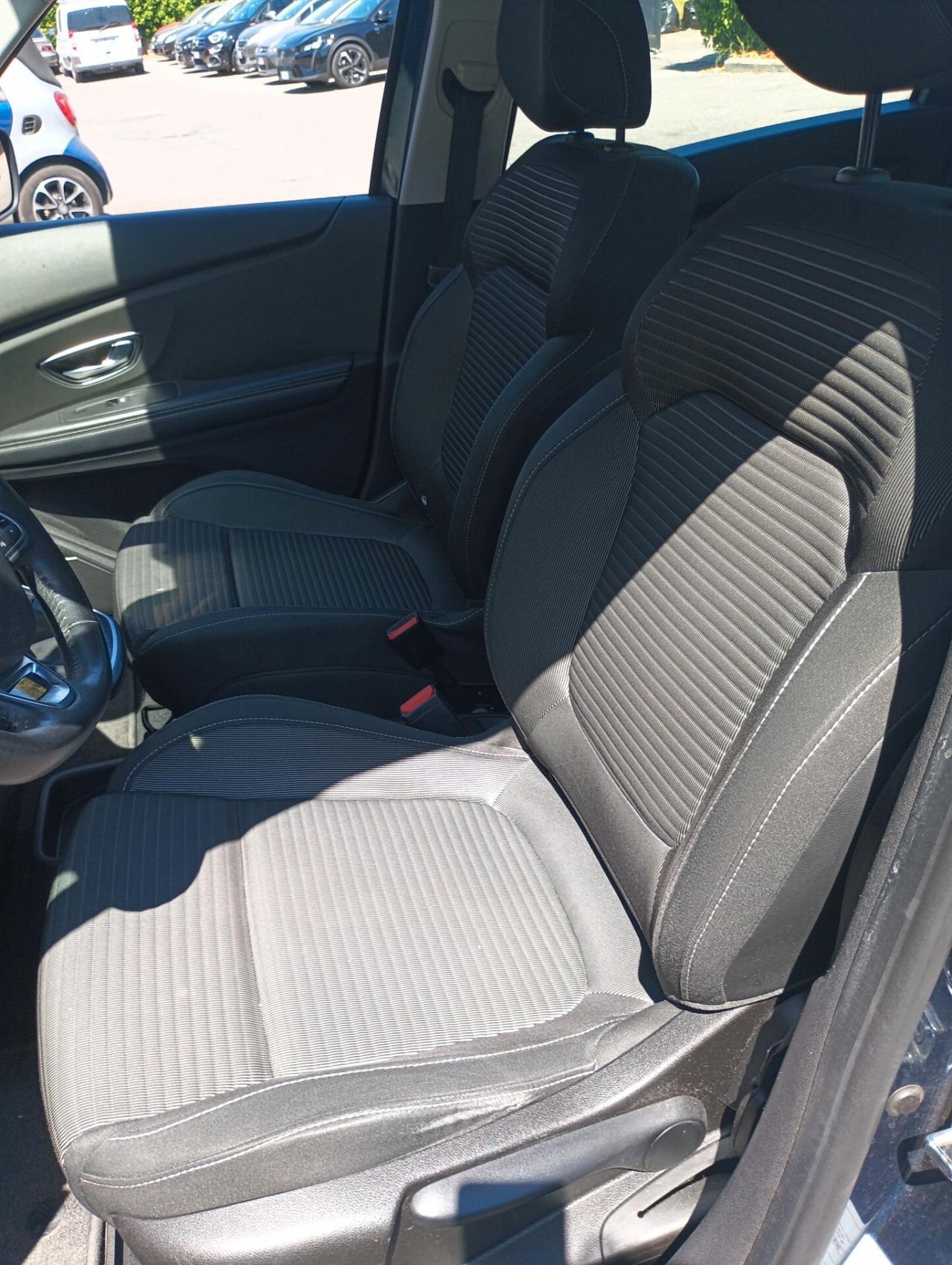 Renault Grand Scenic dCi 7 POSTI
