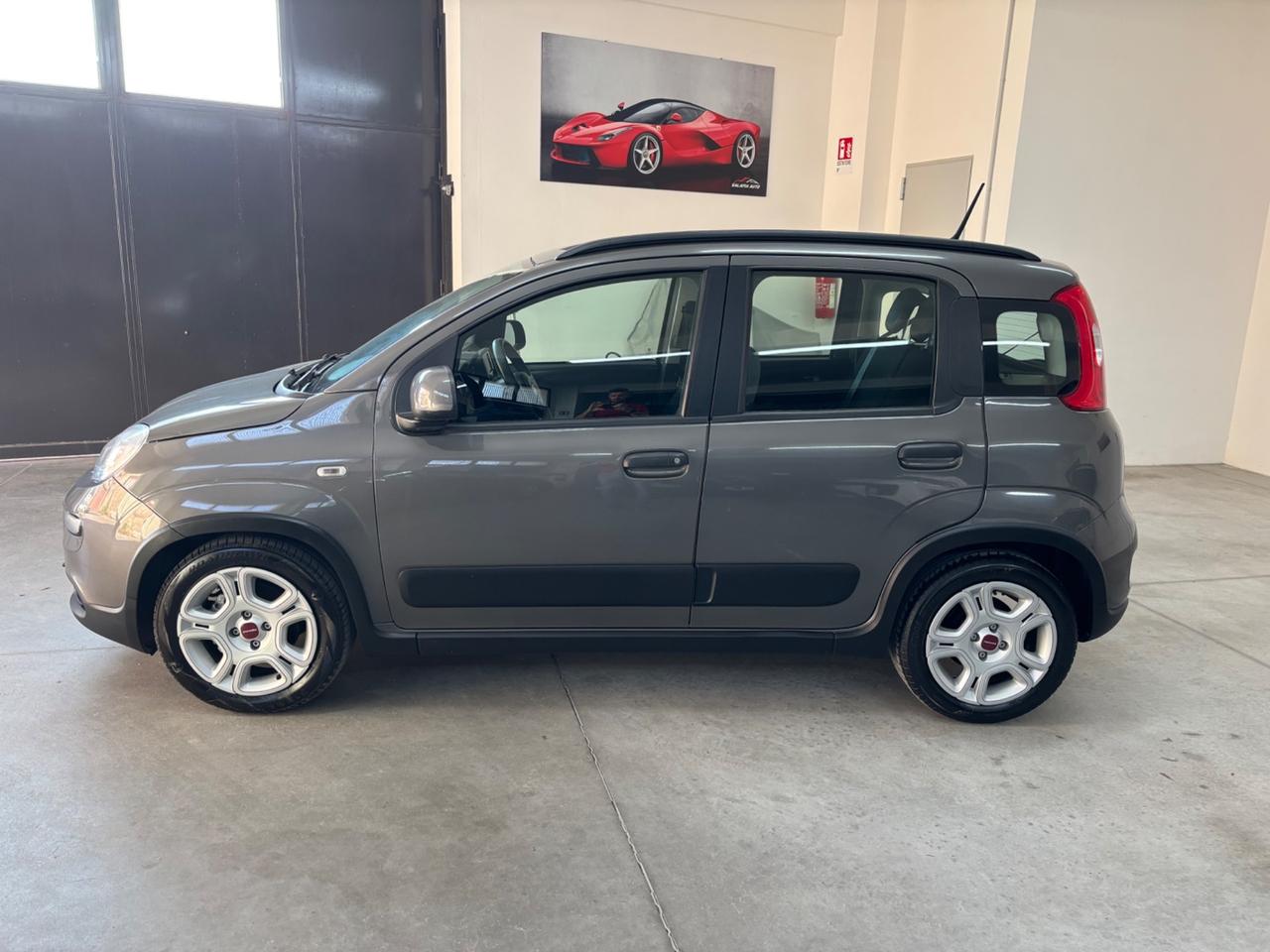 Fiat Panda 1.0 FireFly S&S Hybrid Garmin
