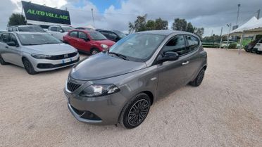 Lancia Ypsilon 1.0 FireFly 5 porte S&S Hybrid Ecochic Gold