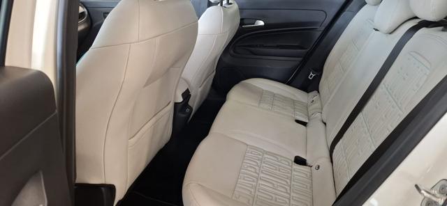 FIAT 600 Hybrid 100 CV DCT MHEV La Prima