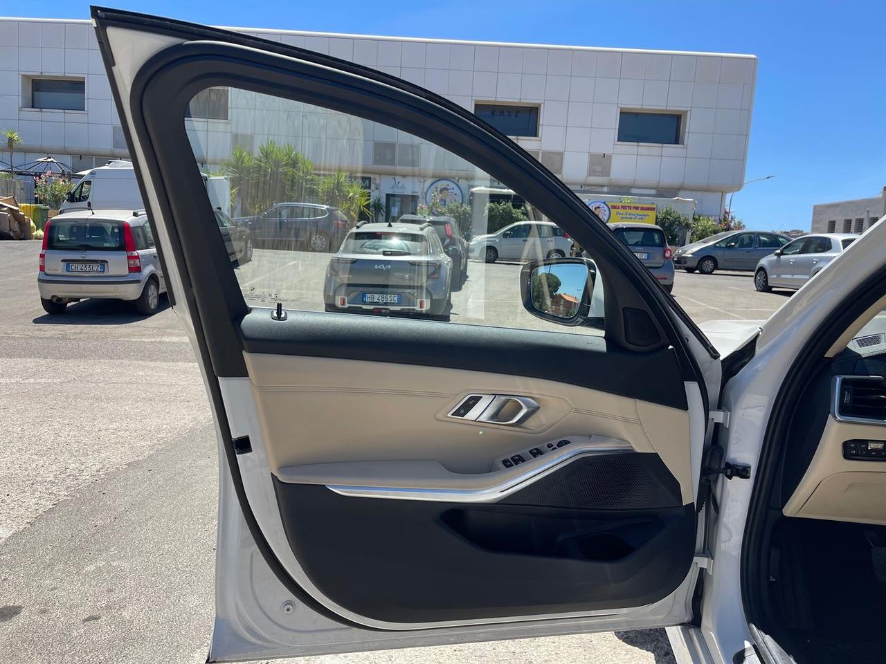 Bmw 320 i Luxury #11281