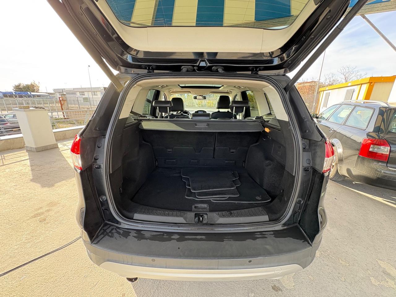 Kuga 2.0 TDCI 150 CV 2WD Titanium TETTO APRIBILE!