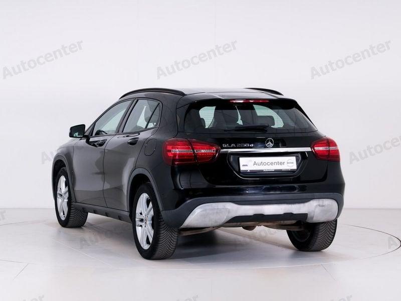 Mercedes-Benz GLA 200 d Premium auto