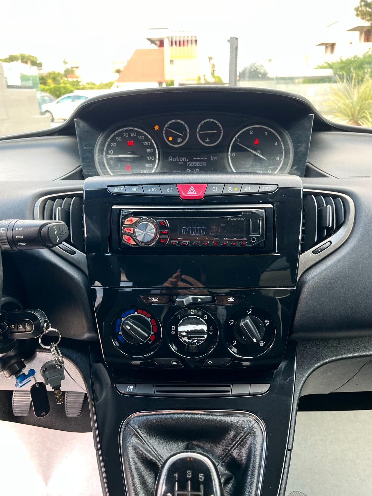 Lancia Ypsilon 1.3 MJT 16V 95 CV 5 porte S&S Elefantino