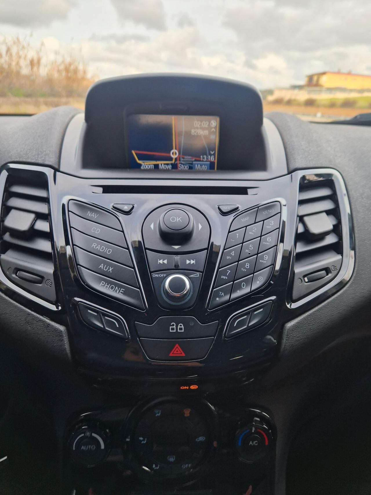 Ford Fiesta 1.4 5p. Bz.- GPL Titanium