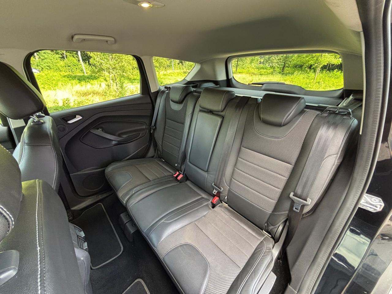 Ford Kuga 2.0 TDCI 150 CV S&S 4WD Powershift Titanium