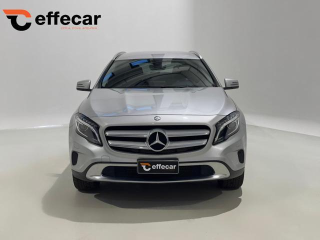 MERCEDES-BENZ GLA 220 d Automatic Premium