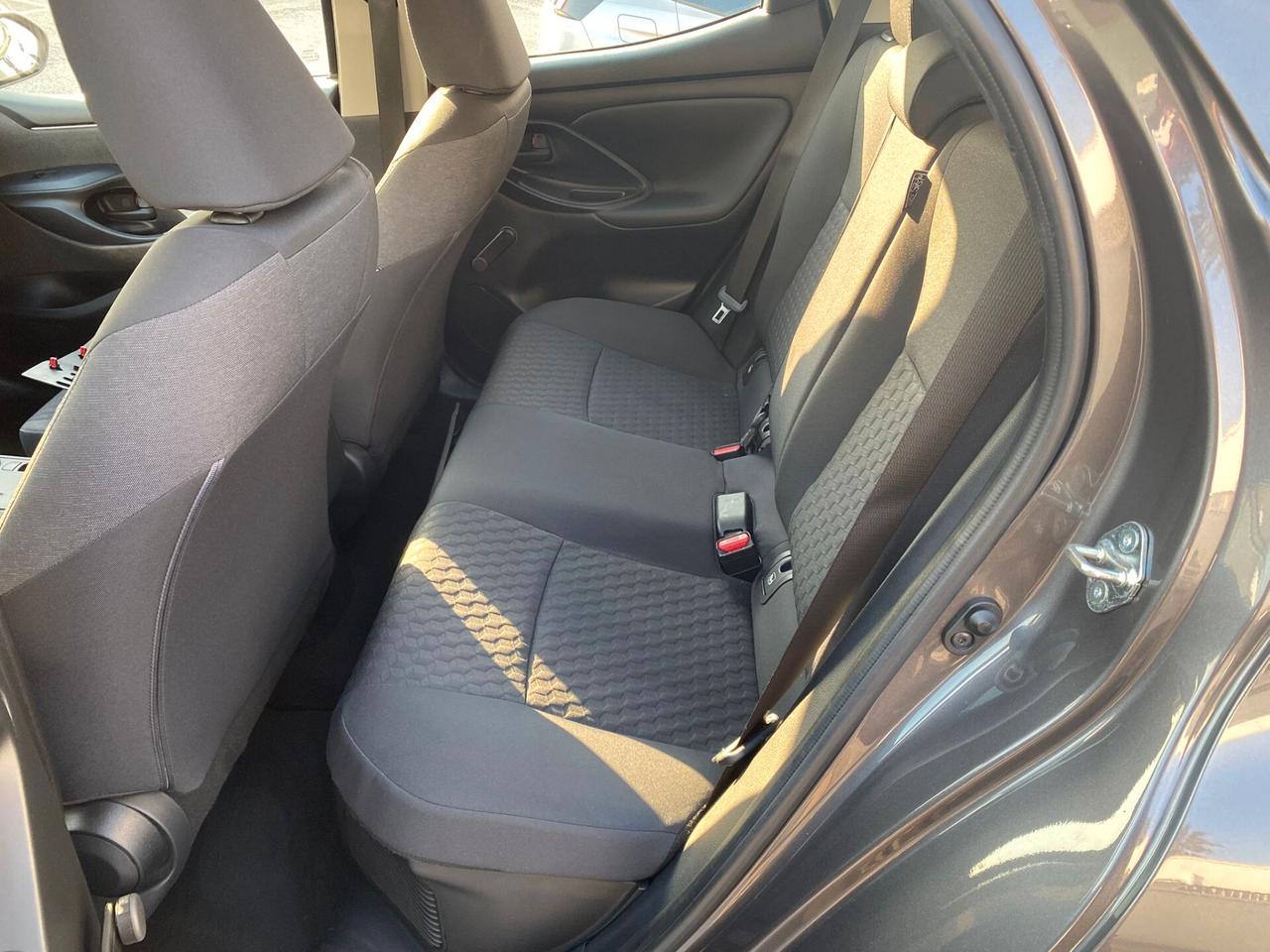 Toyota Yaris 1.5 Hybrid 5 porte Business