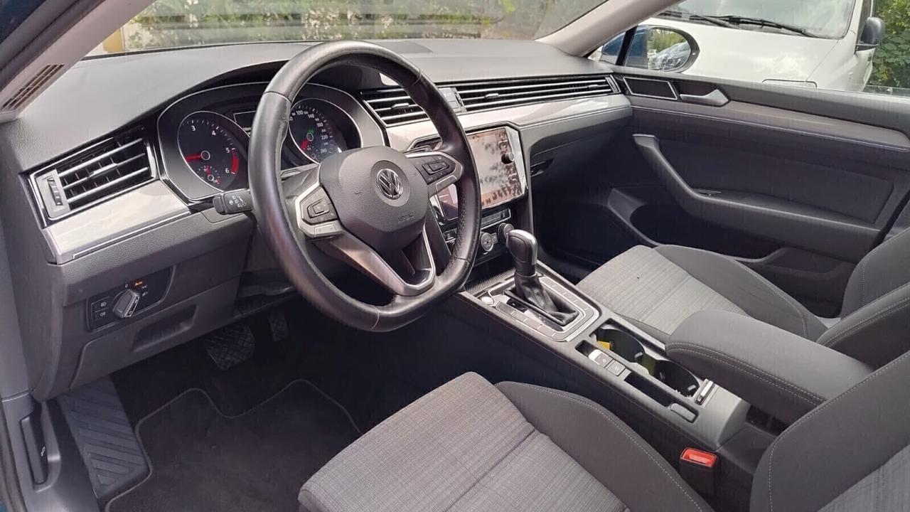 Volkswagen Passat 1.6 TDI DSG ok Neopatentati