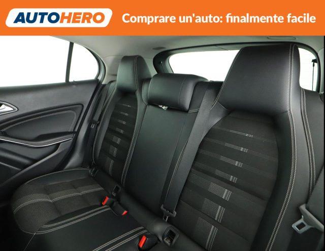 MERCEDES-BENZ GLA 200 d Automatic Sport