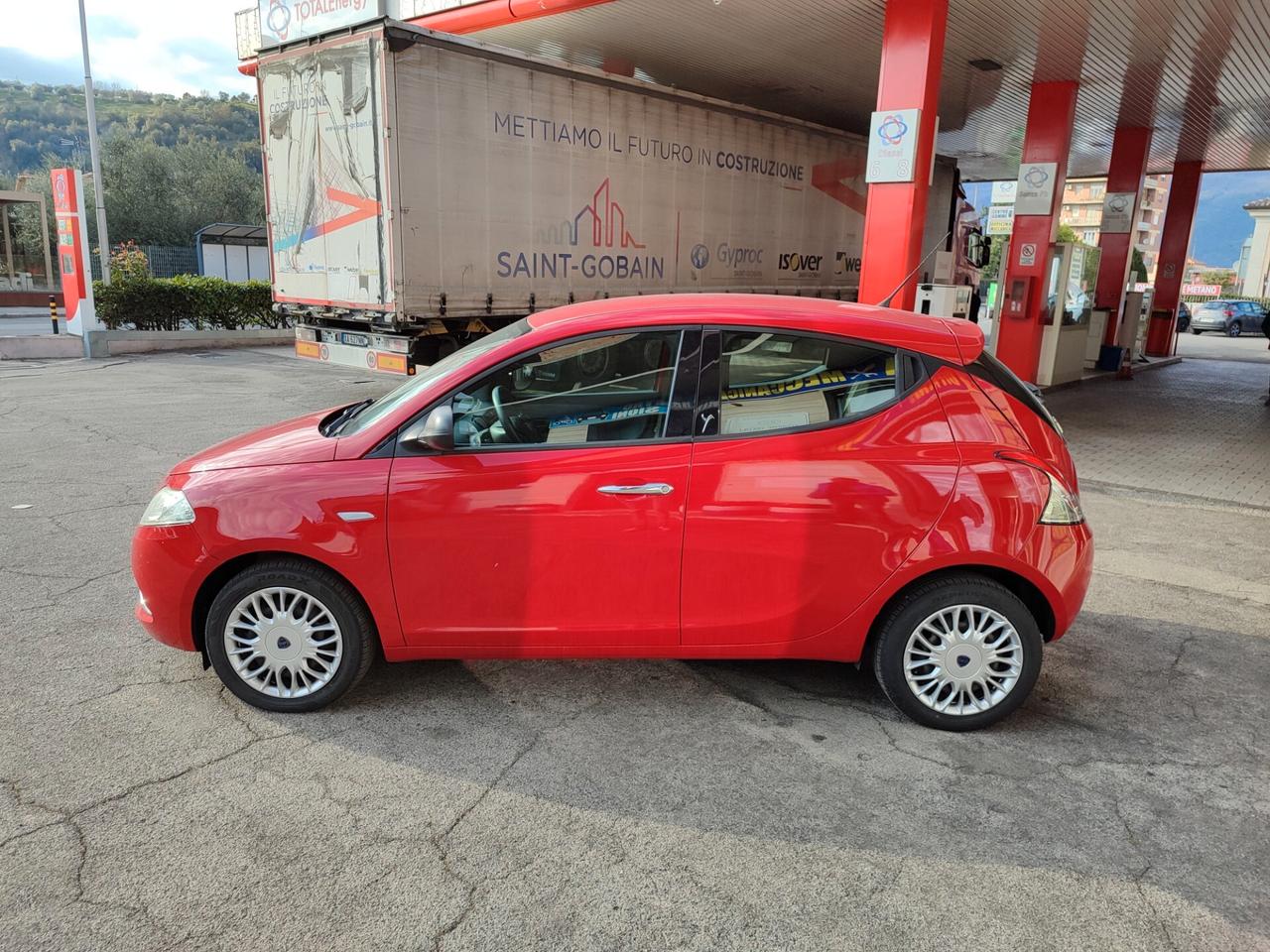 Ypsilon 1.3 MJT 16V OK NEO solo 130MILA KM