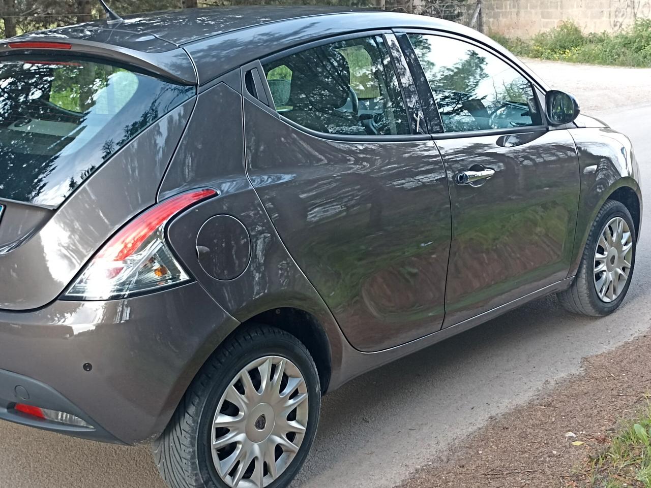 LANCIA YPSILON 1.3 DIESEL 95cv 10/12 KM116.000 2PROP