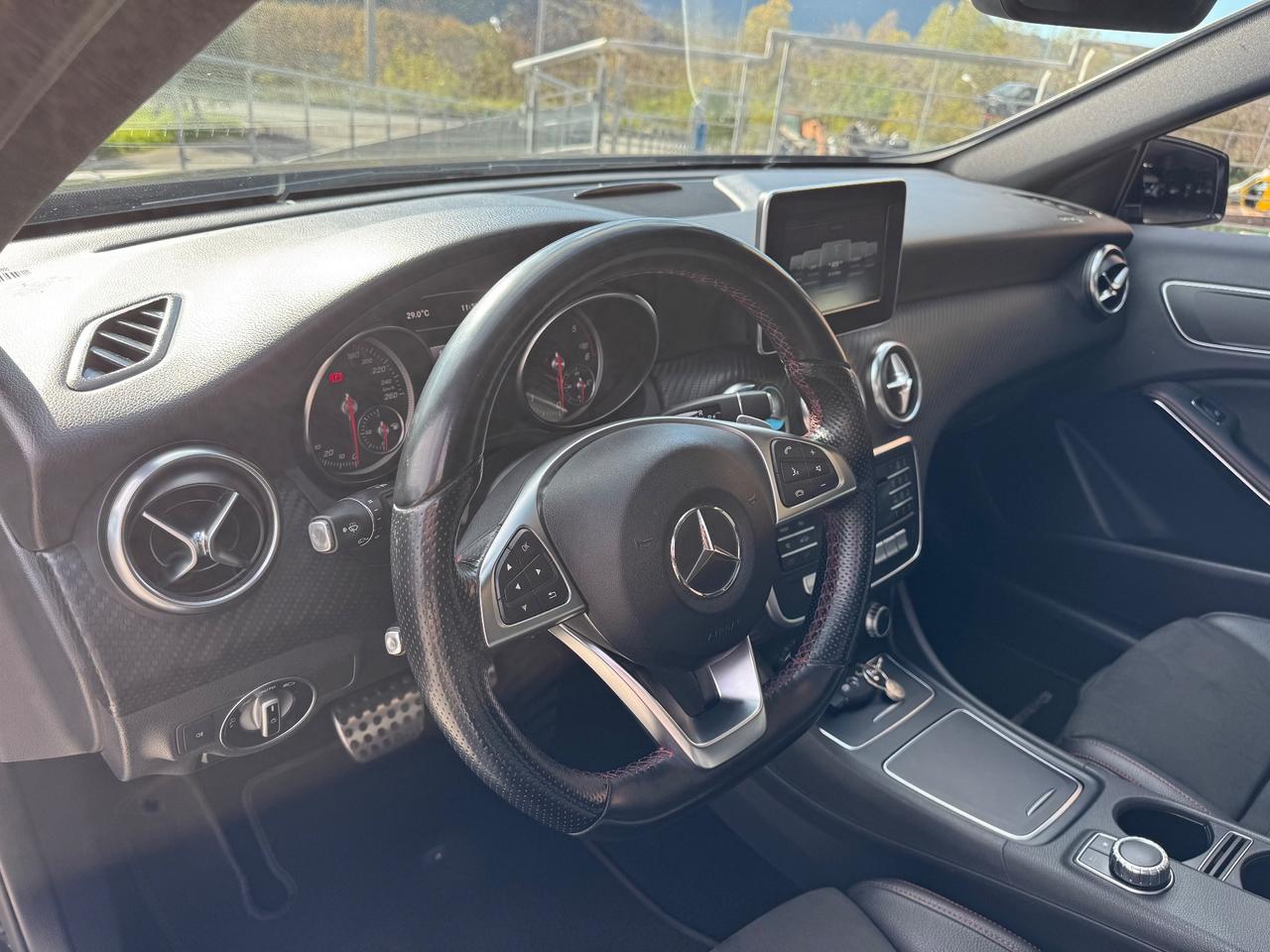 Mercedes-benz A 180 d Automatic Premium Amg Tetto