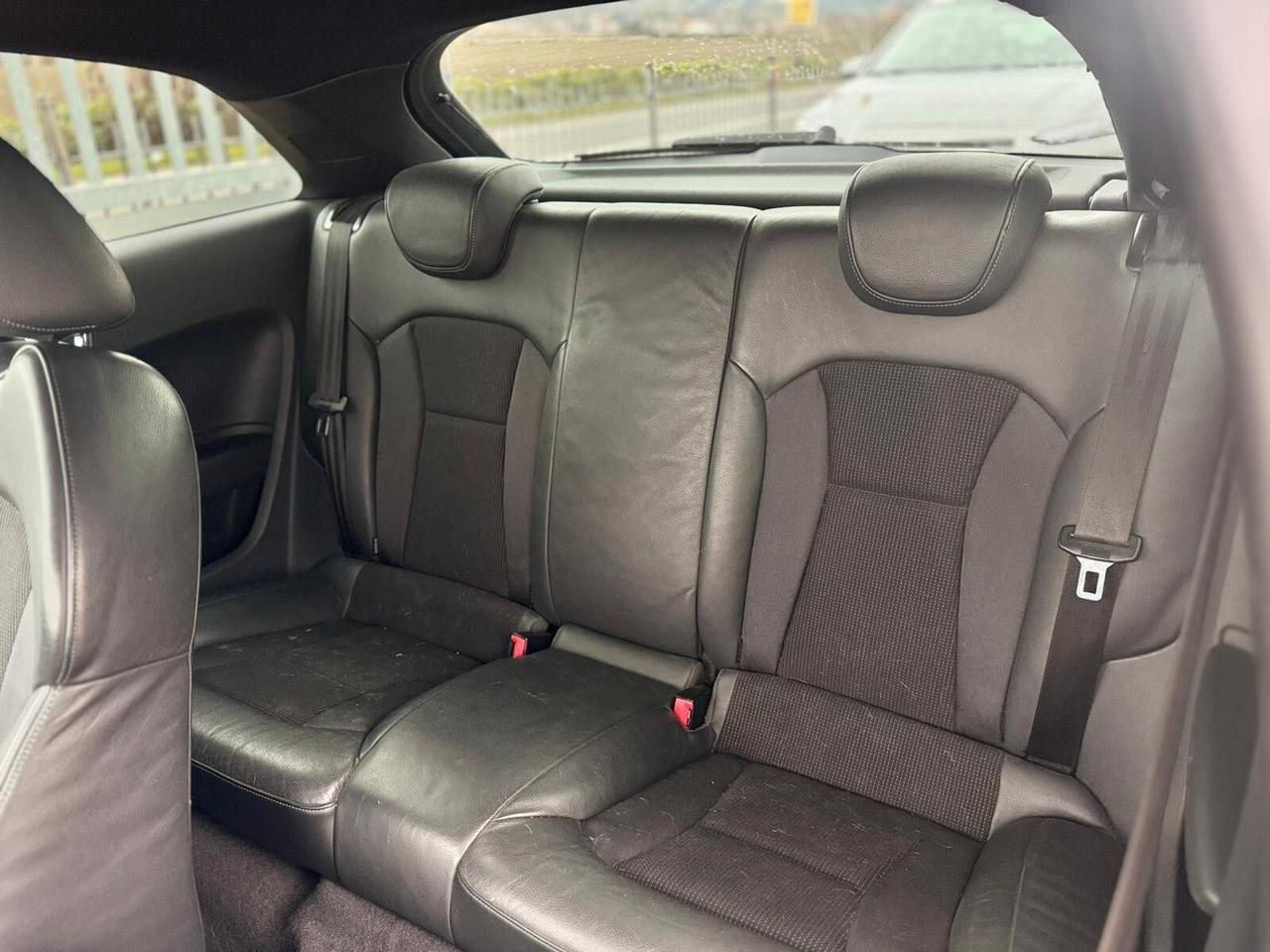 Audi A1 S-LINE 1.6 TDI 2011 NEOPATENTATI