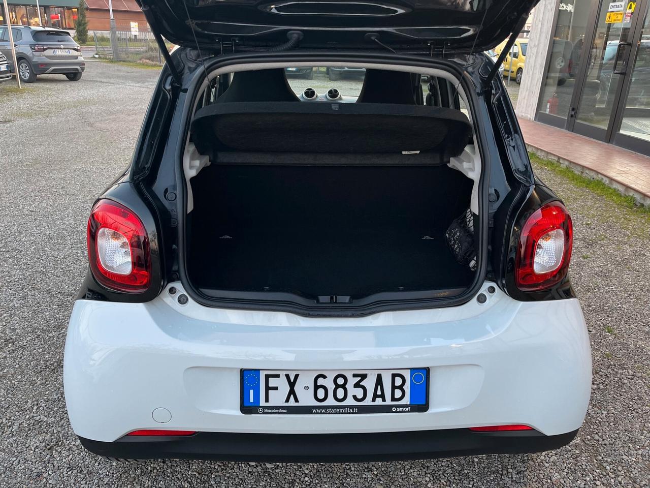 Smart ForFour 70 1.0 Youngster OK neopatentati