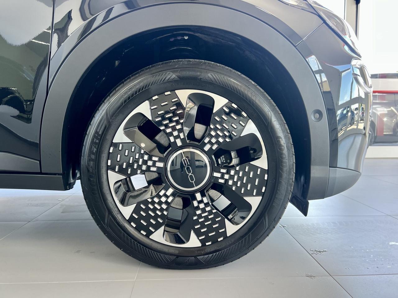 FIAT 600 HYBRID MHEV LA PRIMA - 2024