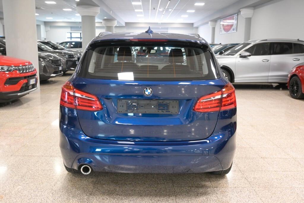 BMW 216D ACTIVE TOURER 116CV STEPTRONIC BUSINESS ADVANTAGE ( FARI LED - PELLE - CRUISE - NAVI - PARK ASSISTANT - TELECAMERA POST. )