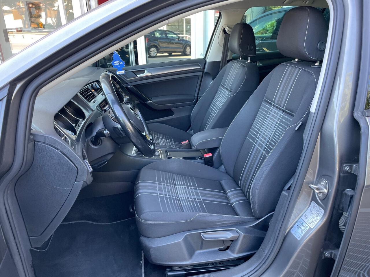 VOLKSWAGEN GOLF 1.6 TDI 110 CV DSG 5P LOUNGE