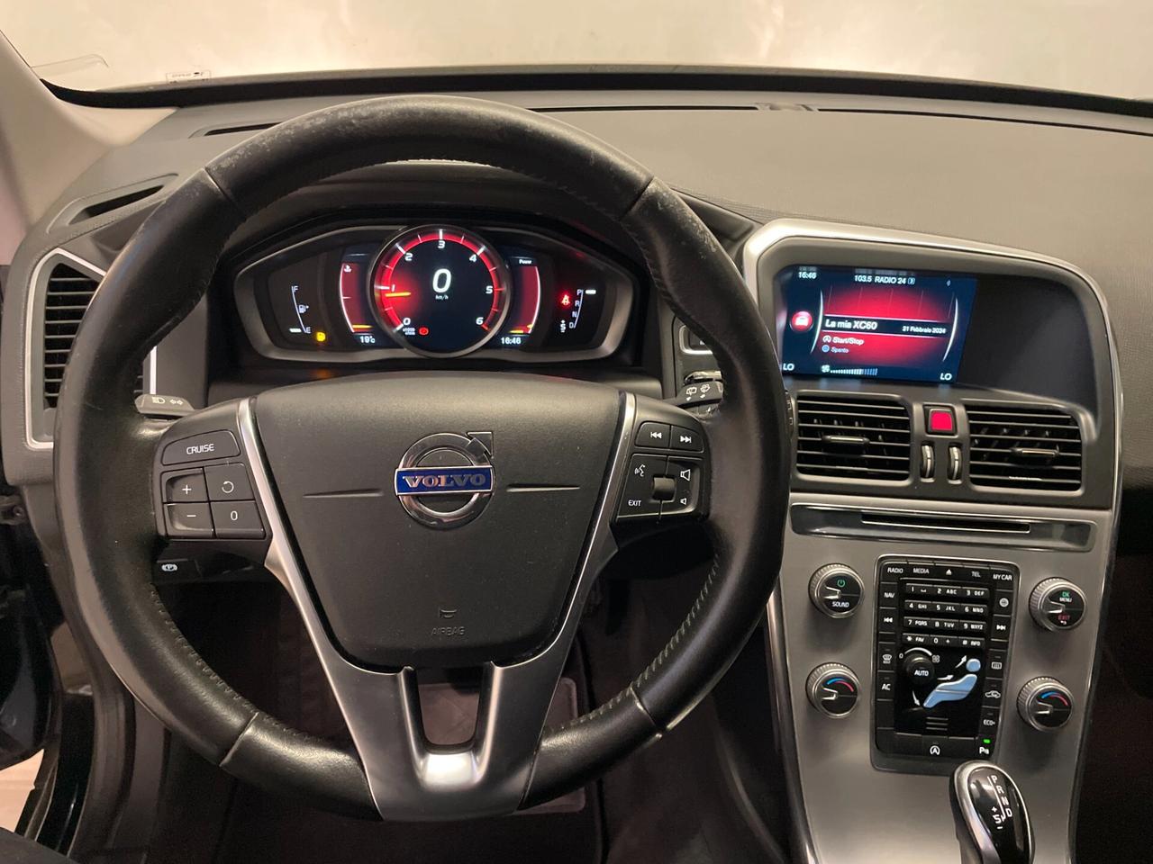 Volvo XC60 2.0 190 CV D4 Geartronic Summun COCKPIT FULL AUTOMATICA