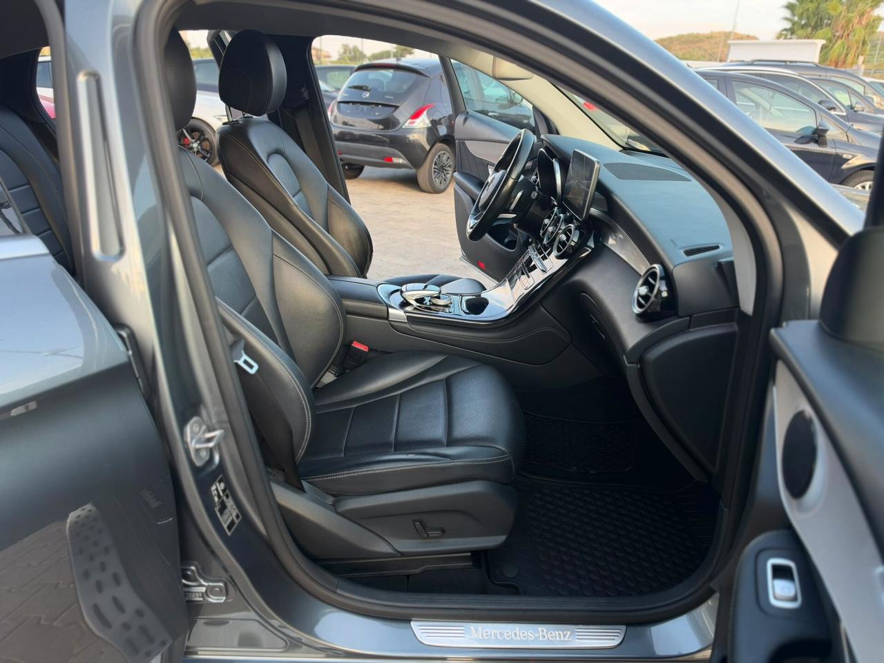 MERCEDES GLC COUPE' 250D 4MATIC PREMIUM AMG