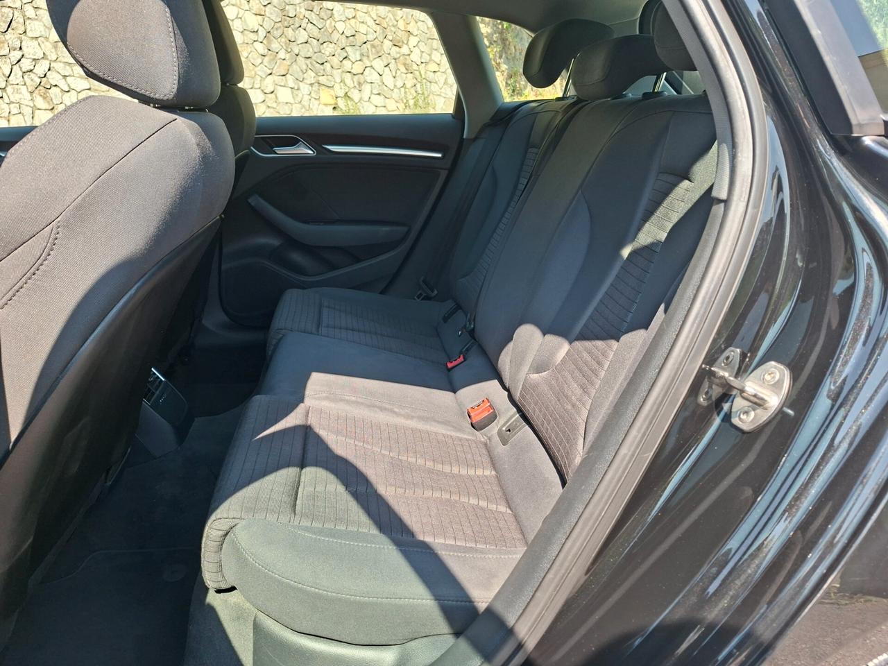 Audi A3 1.6 TDI AUTOMATICO / EURO 6B