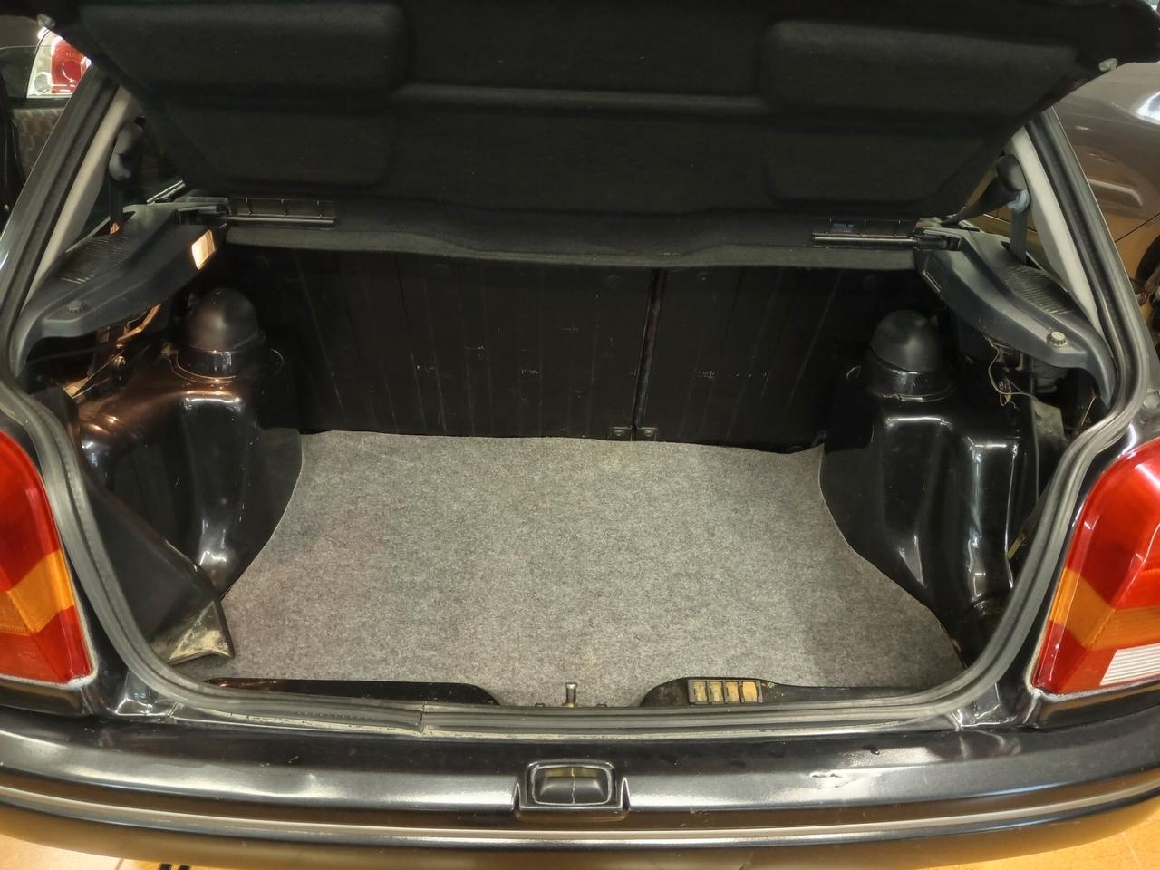 Ford Fiesta 1.1i cat 5 porte Newport, 37 Mila chilometri