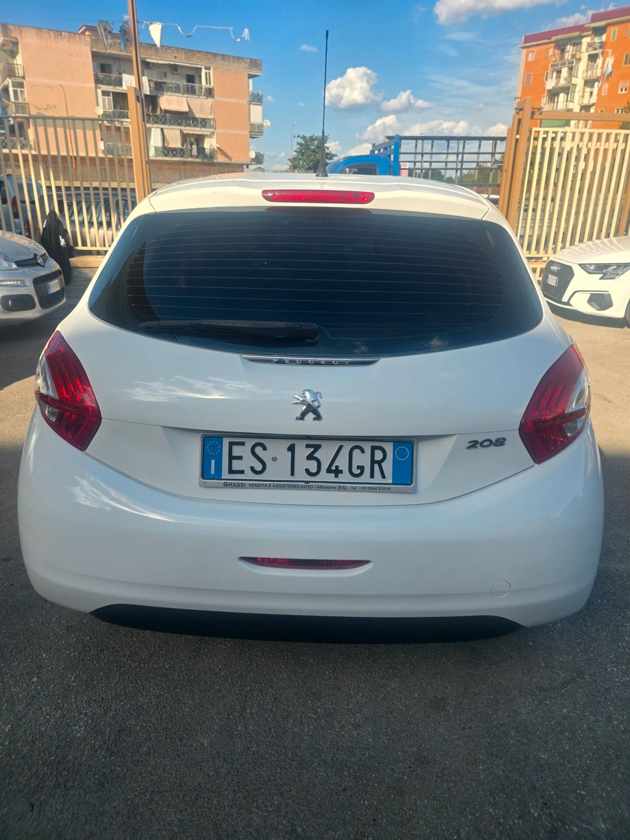 Peugeot 208 1.4 HDi 68 CV 5 porte Allure