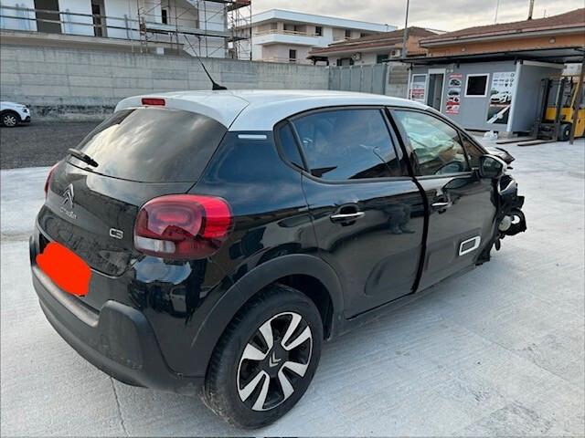Citroen C3 2023 sinistrata incidentata BlueHDi 100 S&S Shine Pack