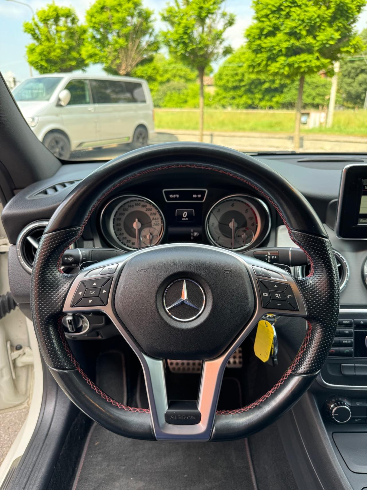 Mercedes-benz CLA 220 CDI Premium Amg