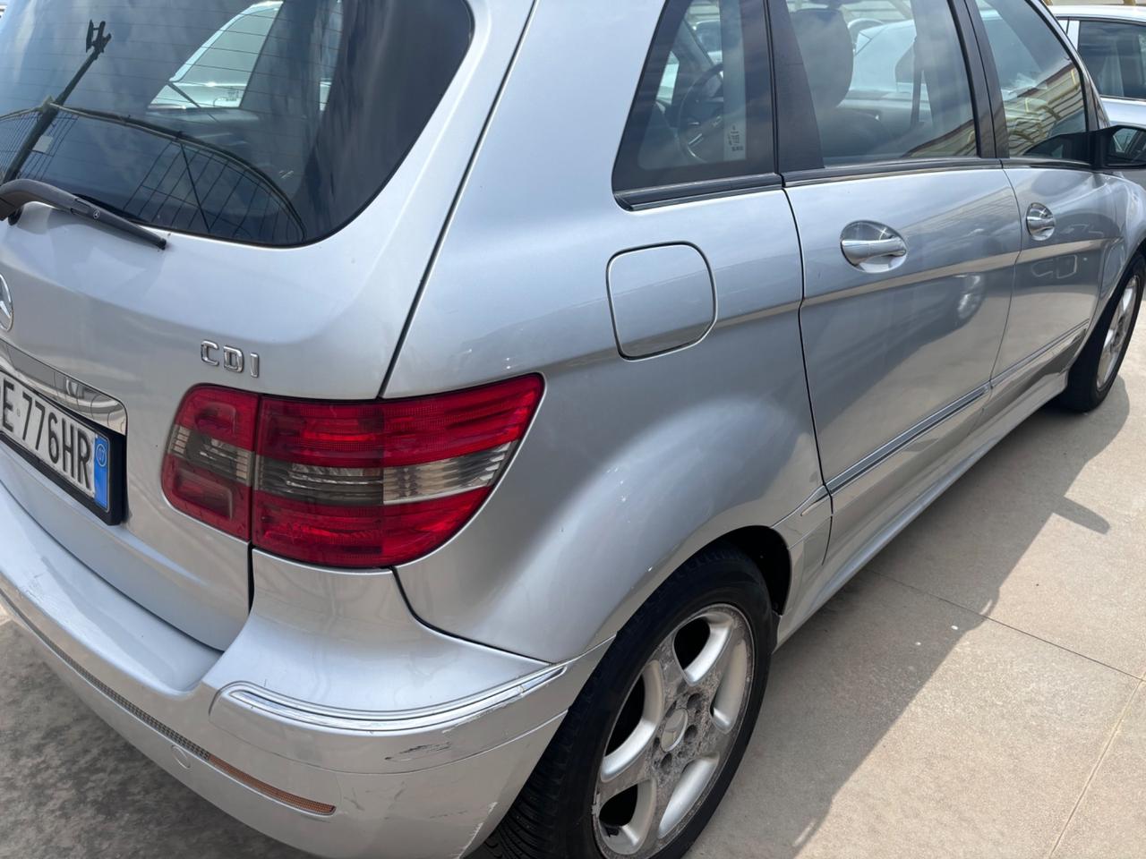 Mercedes-benz B 200 CDI SPORT CV 140 MANUALE PELLE CERCHI