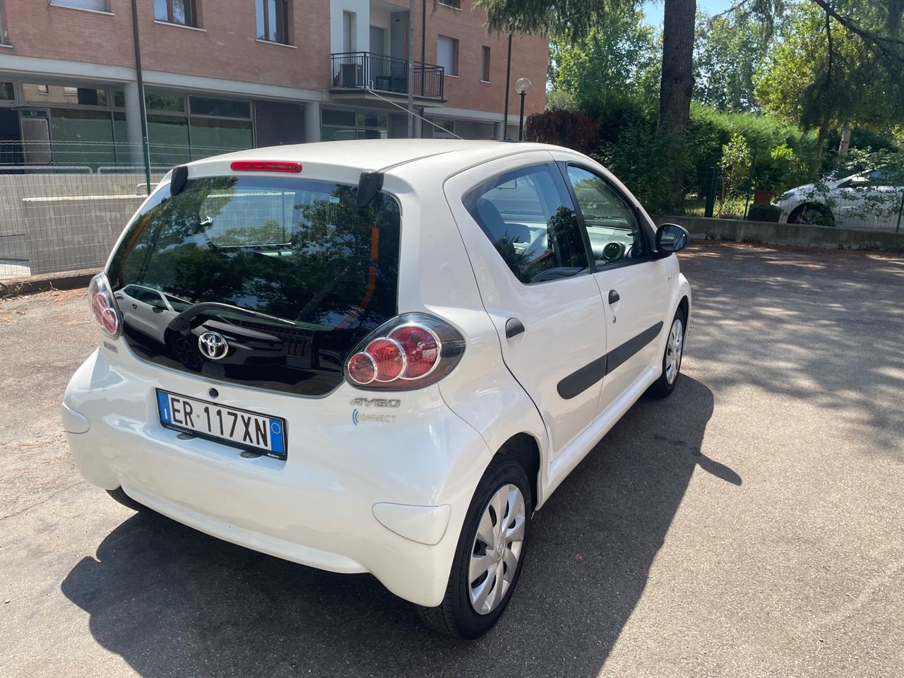 Toyota Aygo 1.0 12V VVT-i 5 porte Lounge Connect