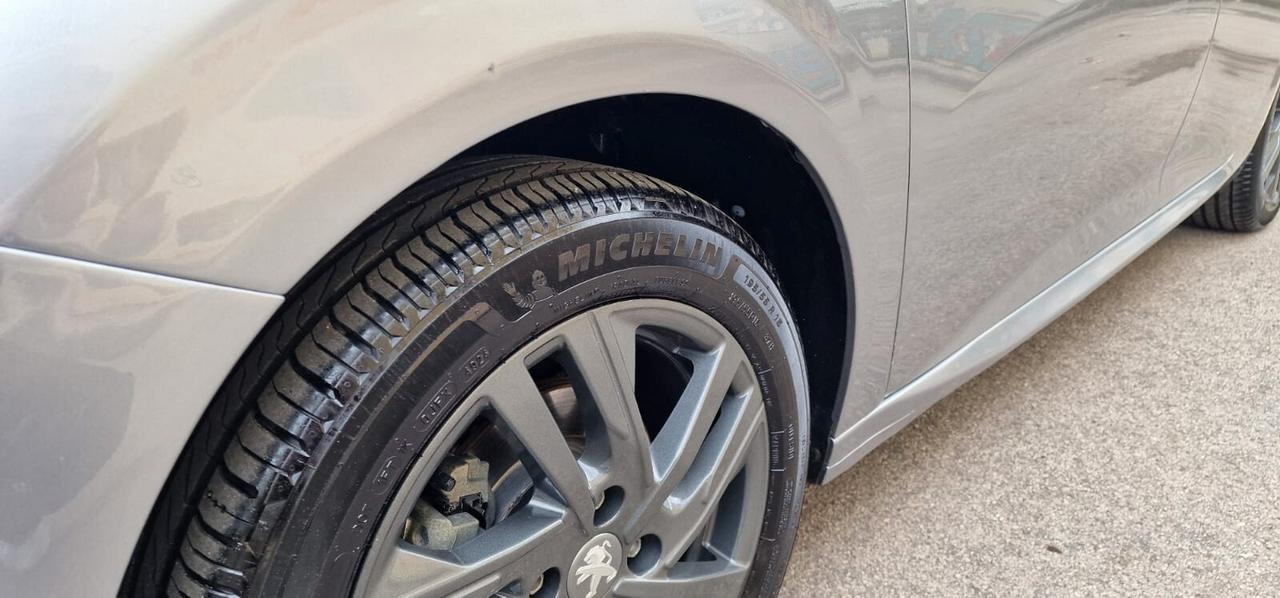 Peugeot 208 PureTech 75 Stop&Start 5 porte Style
