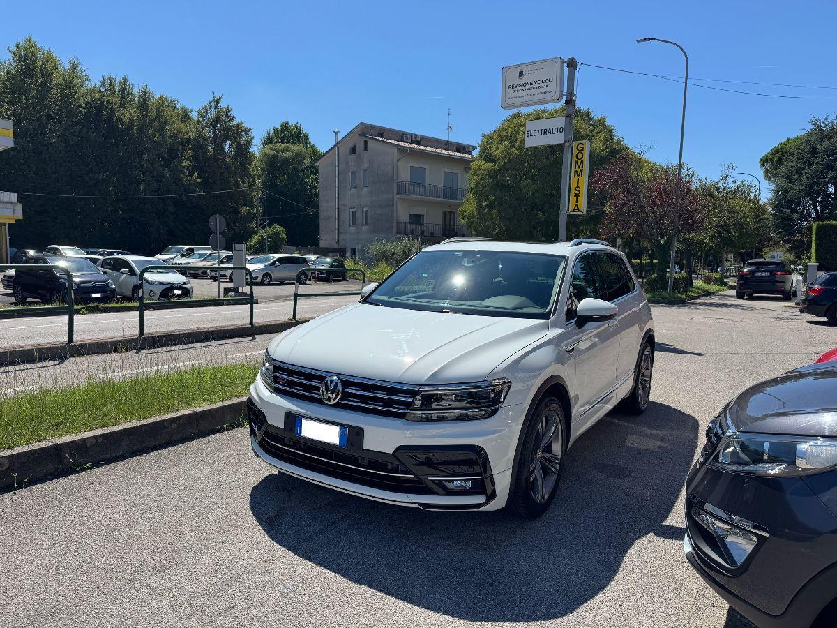 VOLKSWAGEN - Tiguan - 2.0 TDI DSG 4MOTION R-LINE