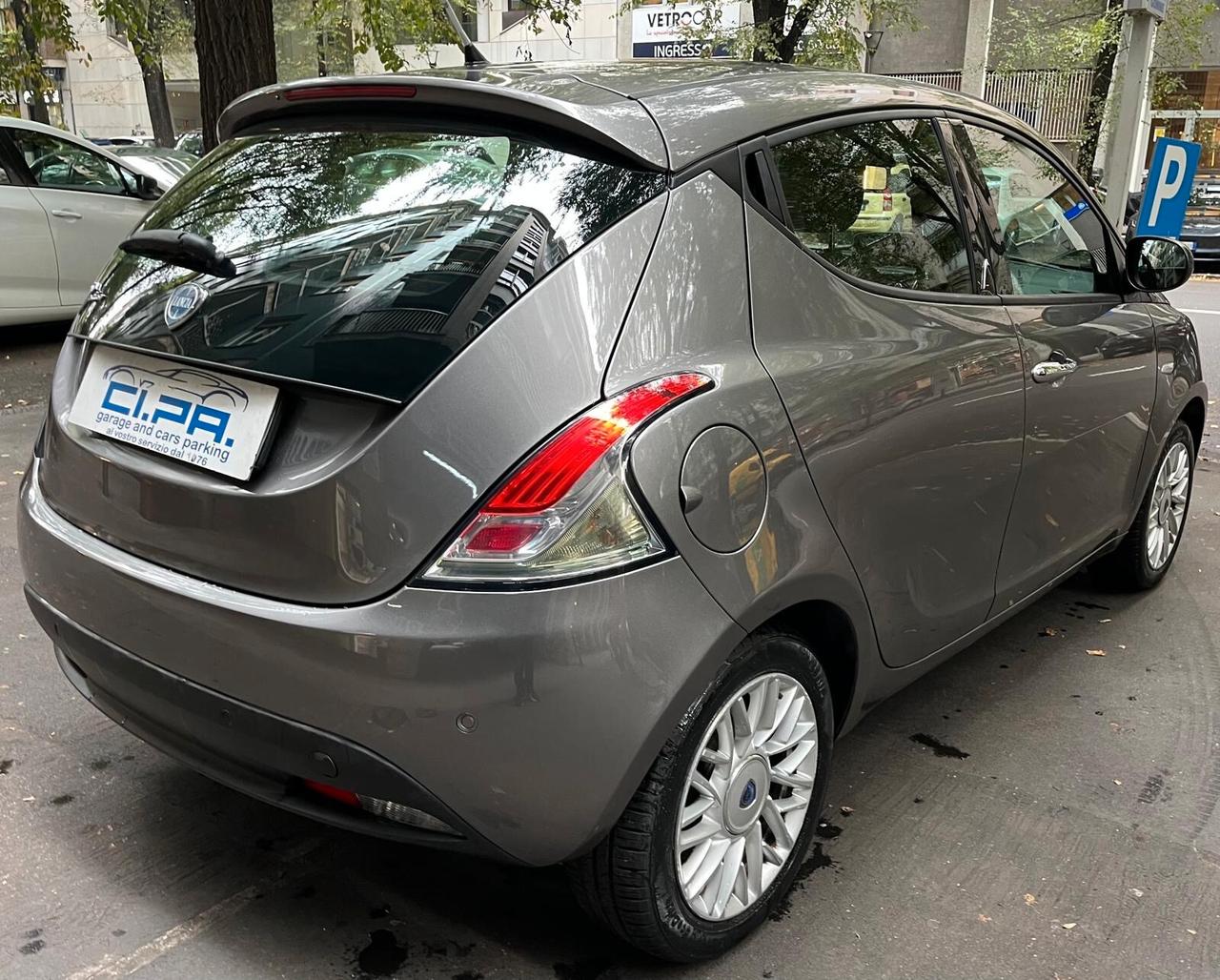 Lancia Ypsilon 1.2 69 CV 5 porte GPL Ecochic Gold