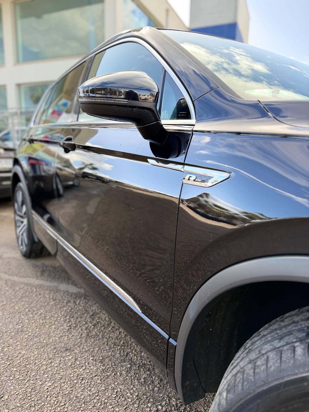 Volkswagen Tiguan 2.0 TDI SCR DSG 4MOTION R-Line – 110 kW