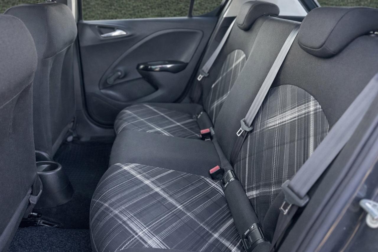 Opel Corsa 1.2 5 porte Cosmo