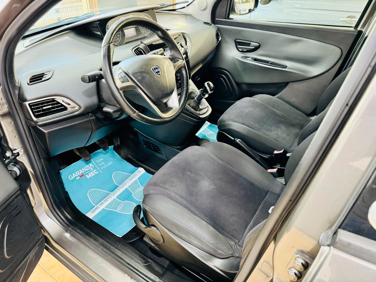 Lancia Ypsilon 1.2 BENZ/GPL 69 CV 5 porte