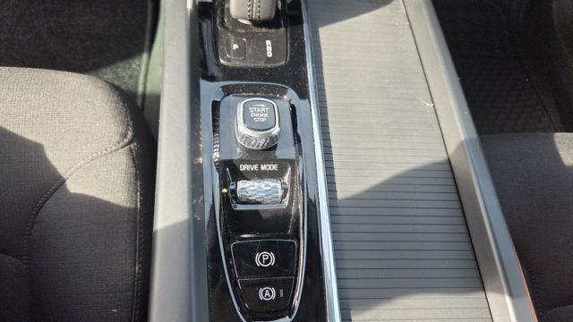 VOLVO XC60 B4 (d) AWD Geartronic Momentum PERMUTE