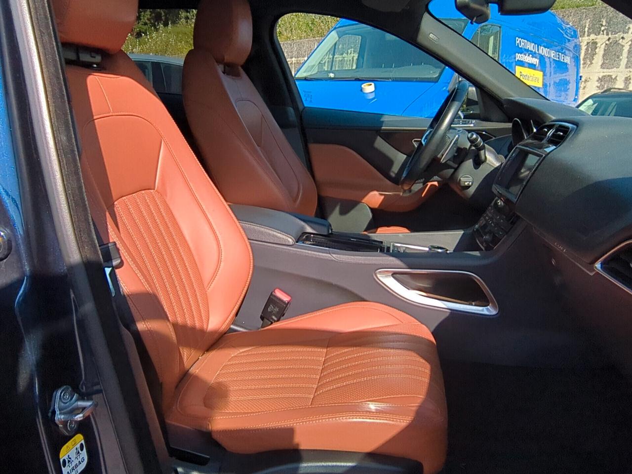 Jaguar F-Pace 2.0 D 180 CV AWD aut. R-Sport