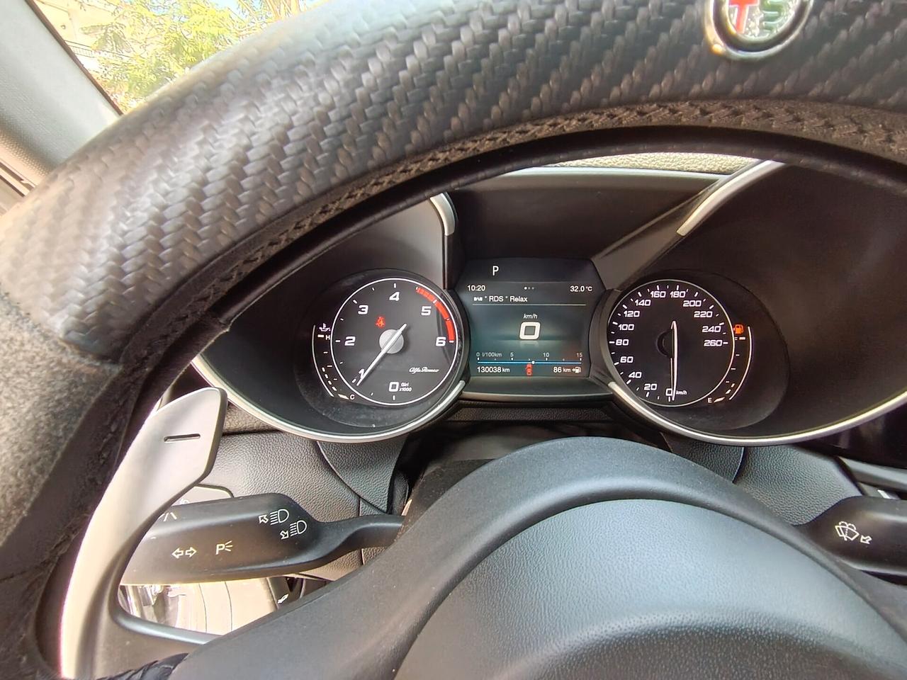 Alfa Romeo Giulia 2.2 Turbodiesel 210 CV AT8 AWD Q4 Veloce