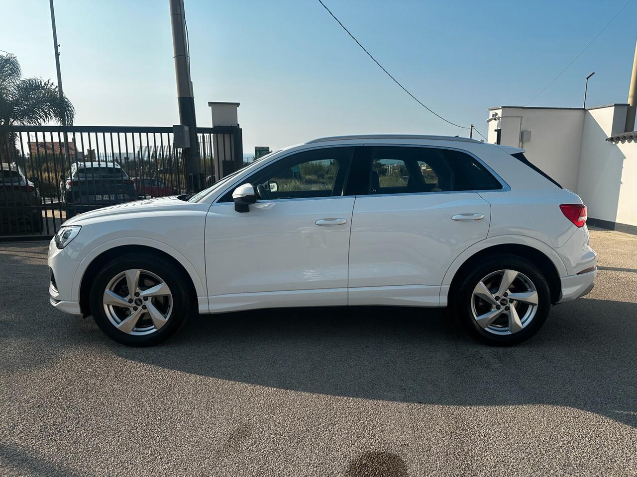 Audi Q3 35 TFSI Business Advanced