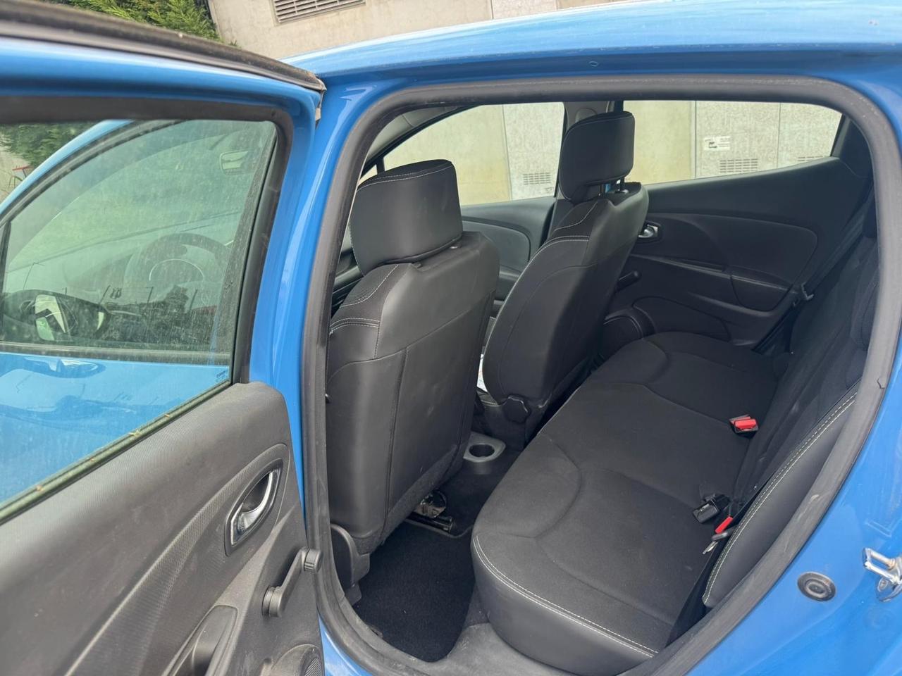 Renault Clio 1.2 Expression Benzina – 2015 – Unico proprietario – Garanzia 12 mesi