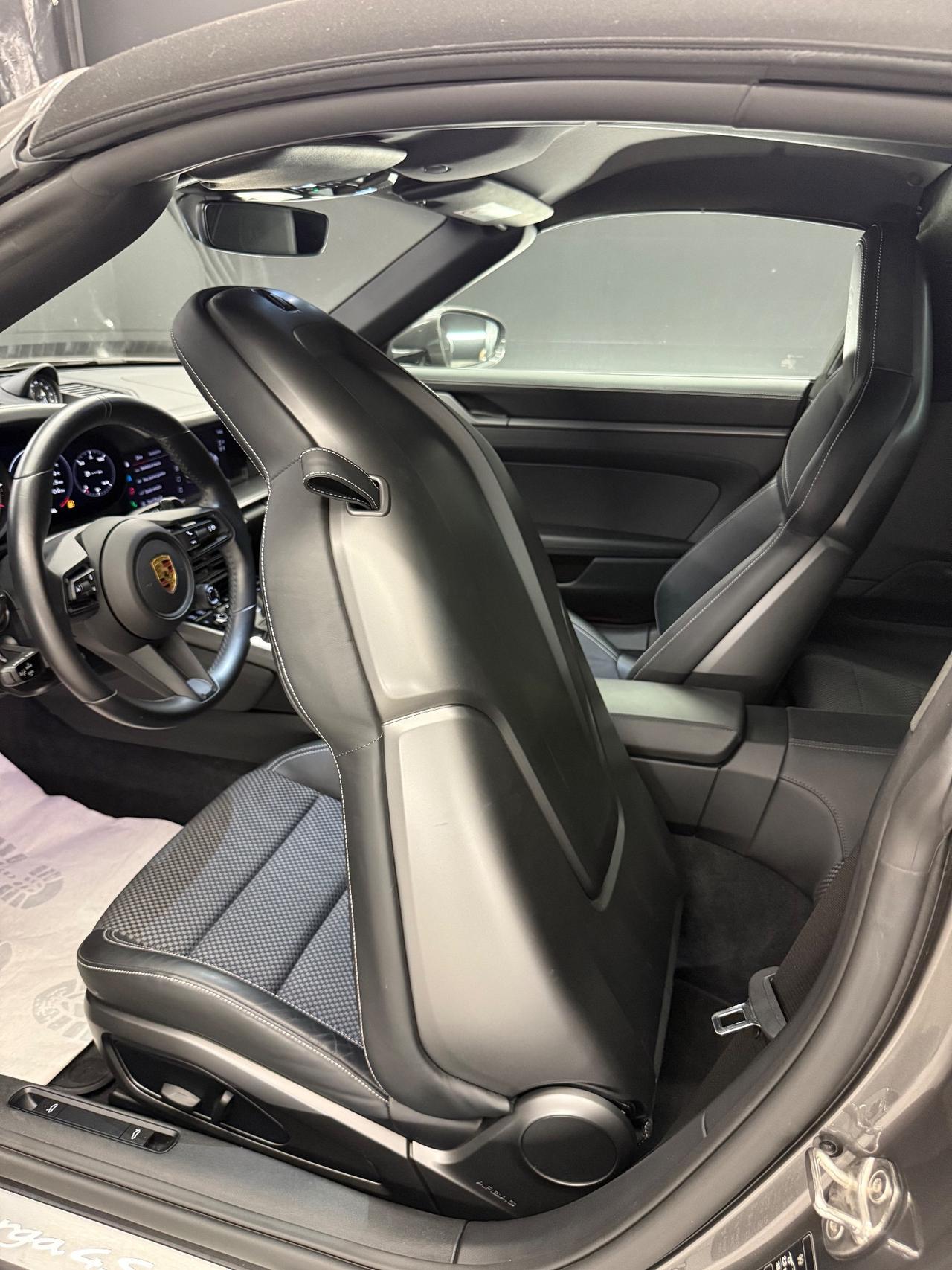 Porsche 992 4s Targa