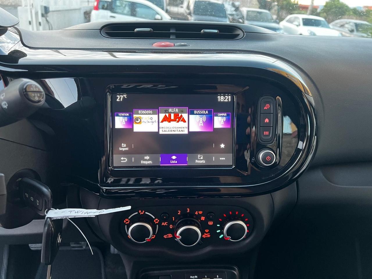 Renault Twingo SCe 65 CV Intens- 2021- LED